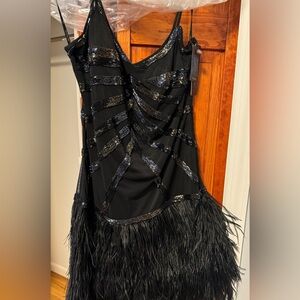 Sue Wong Black Sequined Feather Flapper Dress. Size 10.